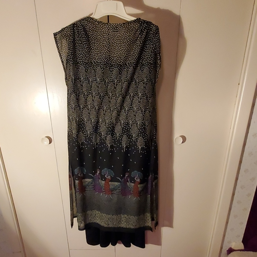 Dress - Picture 4 of 4